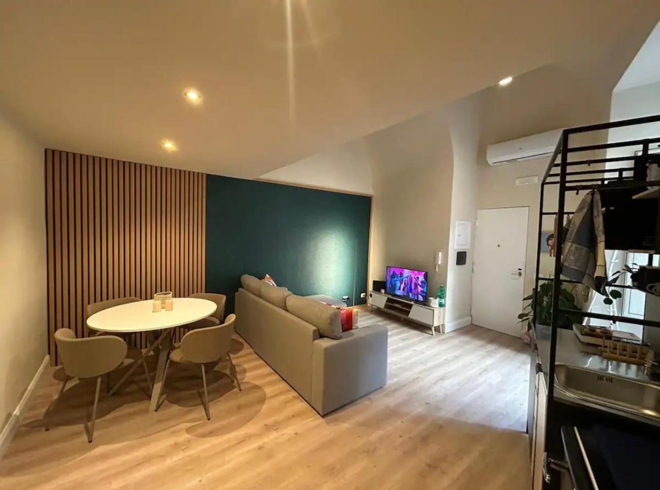 Casa Diva A 5 Passi Dal Museo Archeologico Apartment เนเปิลส์ ภายนอก รูปภาพ